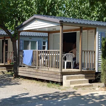 Resort-bungalow Park Mas Patoxas مكان تخييم 4*